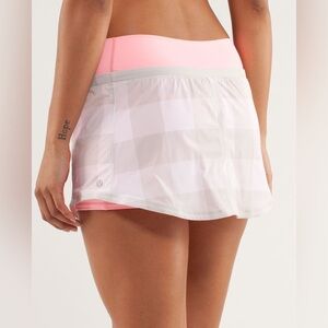 Lululemon Run: Pace Skirt Gros Gingham Dune / Dune / Bleached Coral